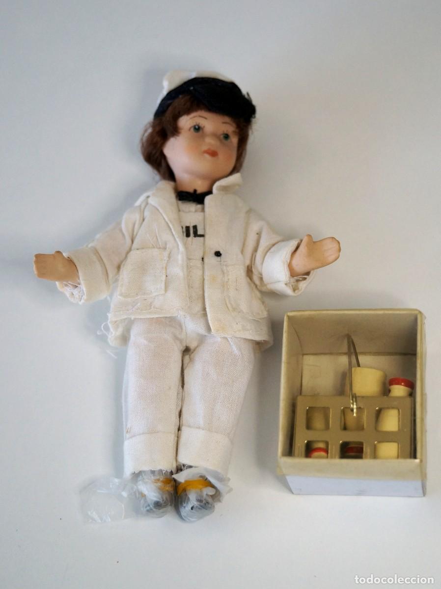 Mu&ntilde;ecas espa&ntilde;olas modernas: Mu&ntilde;eco de porcelana - lechero. - Foto 1