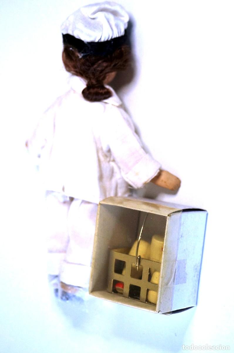 Mu&ntilde;ecas espa&ntilde;olas modernas: Mu&ntilde;eco de porcelana - lechero. - Foto 7