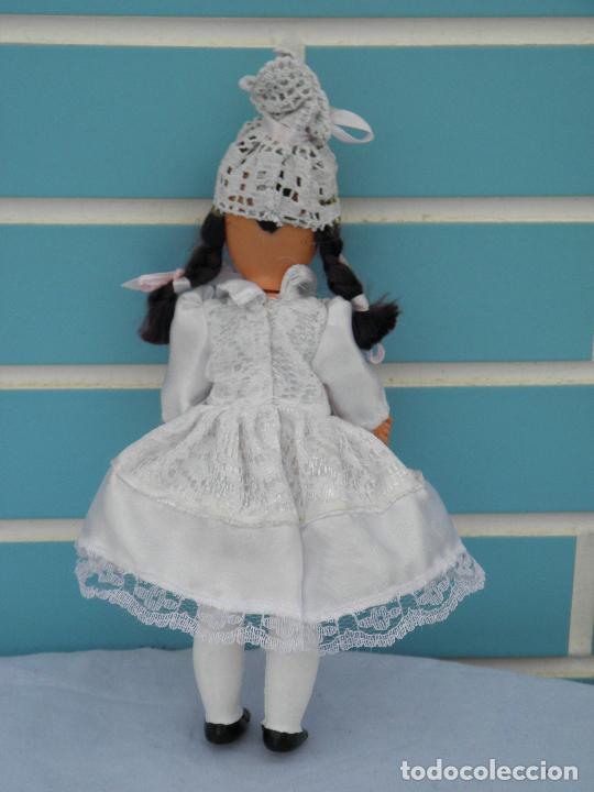 Mu&ntilde;ecas espa&ntilde;olas modernas: Antigua mu&ntilde;eca de celuloide - Foto 3
