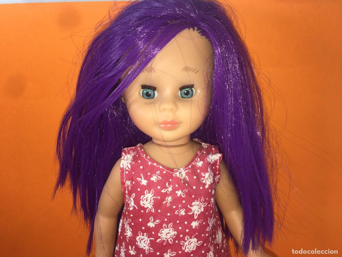 Mu&ntilde;ecas espa&ntilde;olas modernas: MU&Ntilde;ECA KIKA PELO LILA MORADO - Foto 2