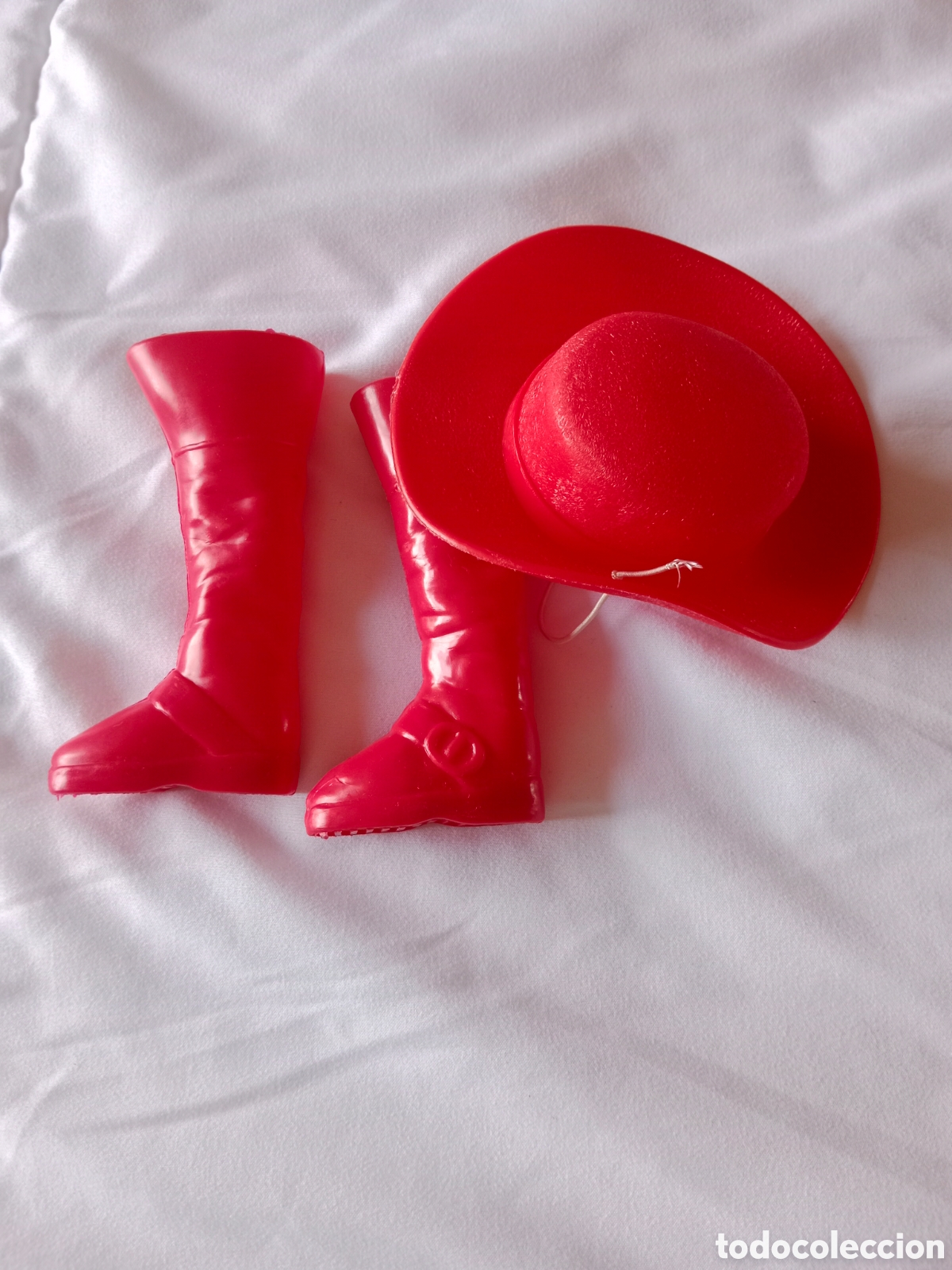 Mu&ntilde;ecas espa&ntilde;olas modernas: Conjunto botas y sombrero Lissi - Foto 1