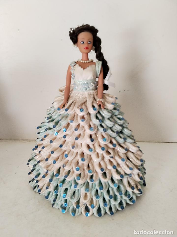 Mu&ntilde;ecas espa&ntilde;olas modernas: mu&ntilde;eca manual con vestido de servilletas - Foto 4