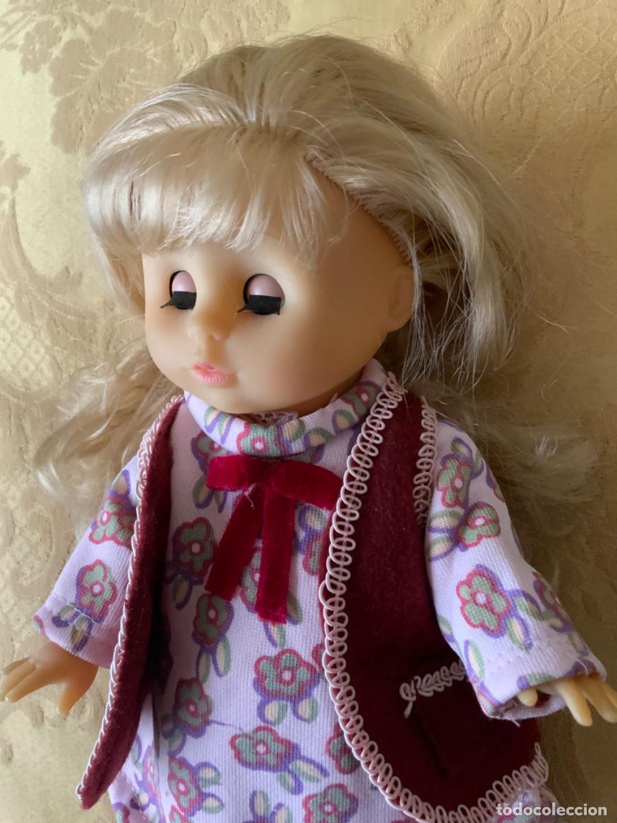 Mu&ntilde;ecas espa&ntilde;olas modernas: MU&Ntilde;ECA DULCE EMY OLOR A VAINILLA - Foto 2