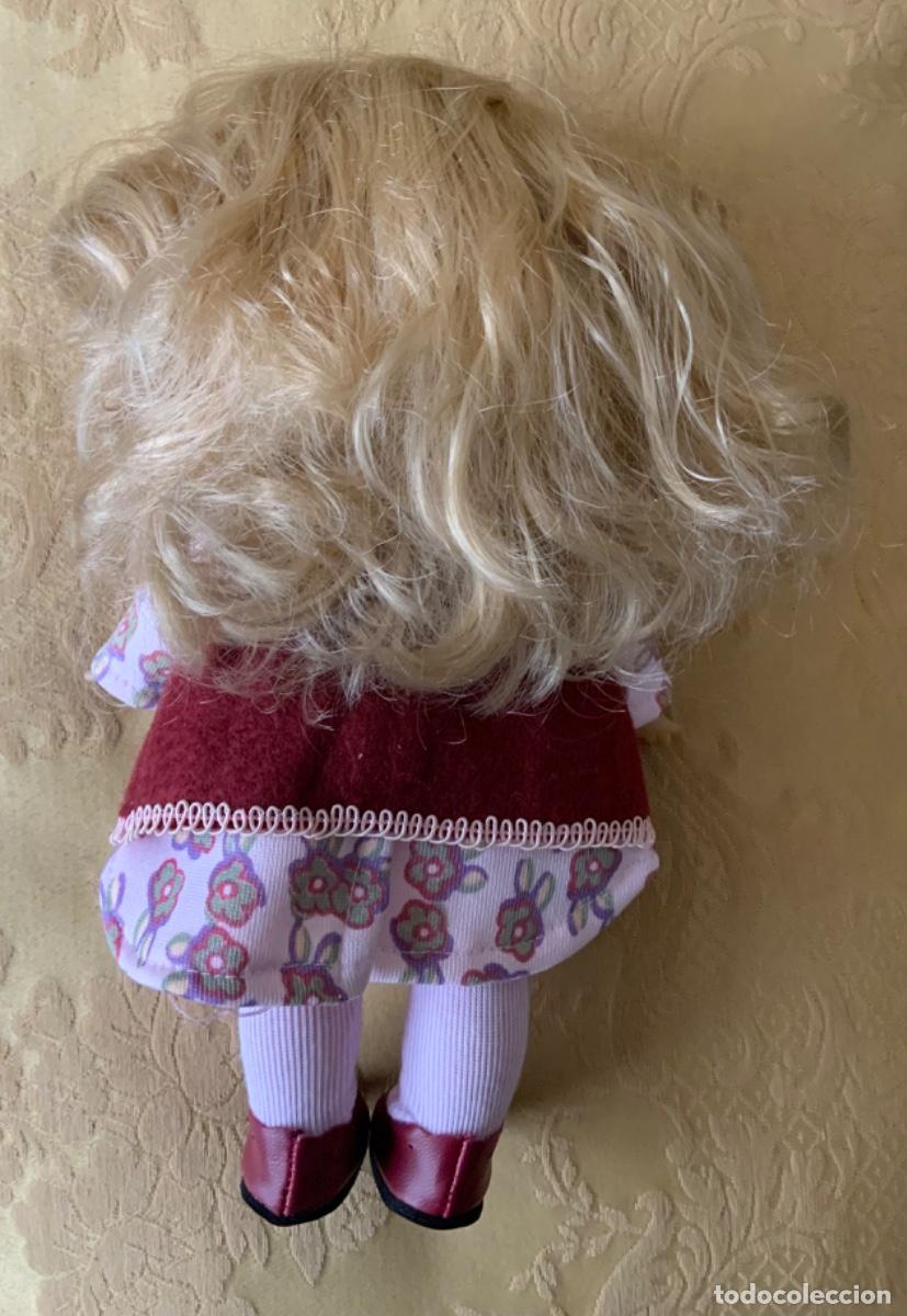 Mu&ntilde;ecas espa&ntilde;olas modernas: MU&Ntilde;ECA DULCE EMY OLOR A VAINILLA - Foto 4