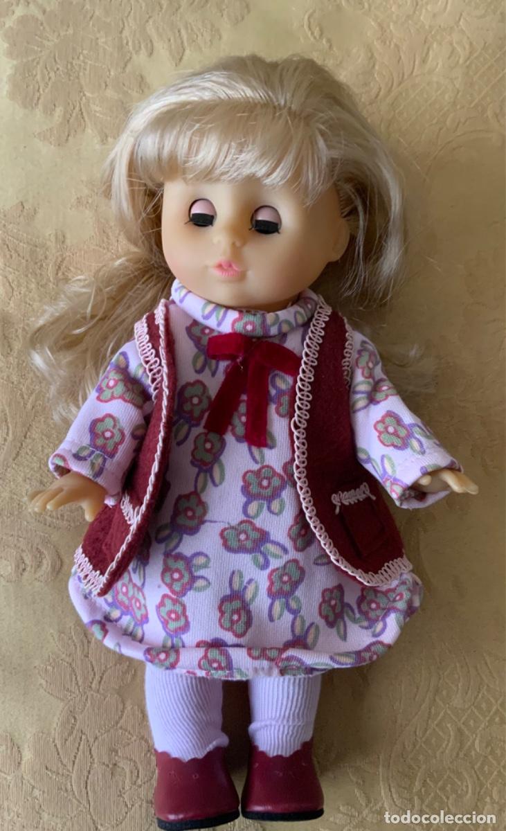 Mu&ntilde;ecas espa&ntilde;olas modernas: MU&Ntilde;ECA DULCE EMY OLOR A VAINILLA - Foto 7
