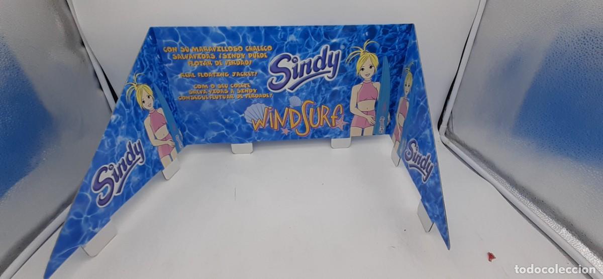 Mu&ntilde;ecas espa&ntilde;olas modernas: EXPOSITOR SINDY WINDSURF DEL A&Ntilde;O 2001 - Foto 6