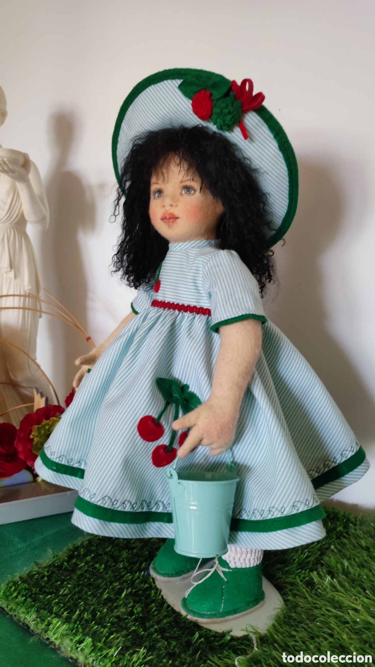 Mu&ntilde;ecas espa&ntilde;olas modernas: Mu&ntilde;eca de fieltro mide 44cm - Foto 2
