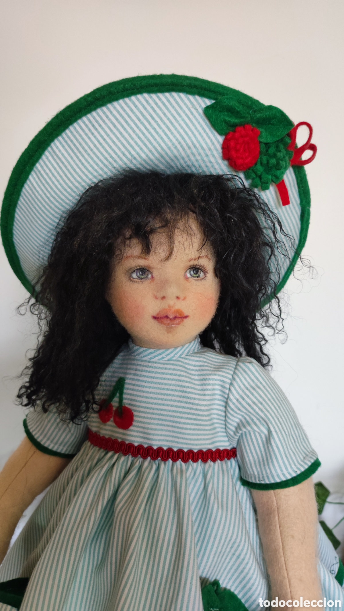 Mu&ntilde;ecas espa&ntilde;olas modernas: Mu&ntilde;eca de fieltro mide 44cm - Foto 4