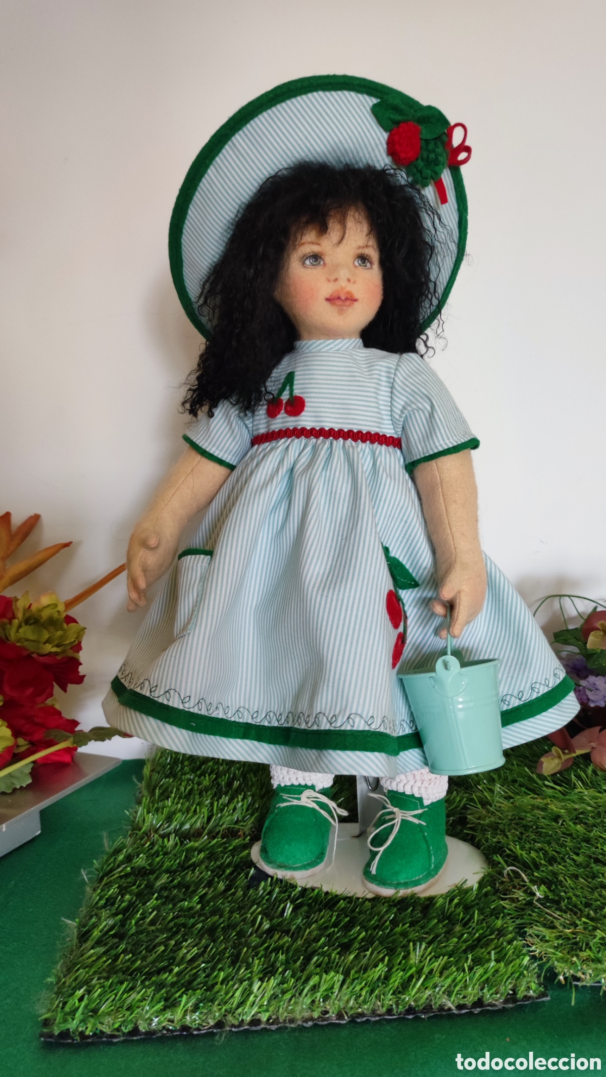 Mu&ntilde;ecas espa&ntilde;olas modernas: Mu&ntilde;eca de fieltro mide 44cm - Foto 1