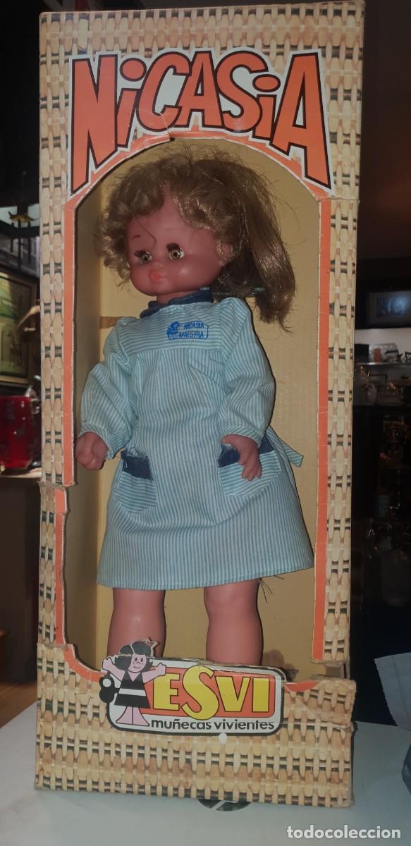 Mu&ntilde;ecas Espa&ntilde;olas Modernas: Mu&ntilde;eca nicasia maestra de esvi en caja