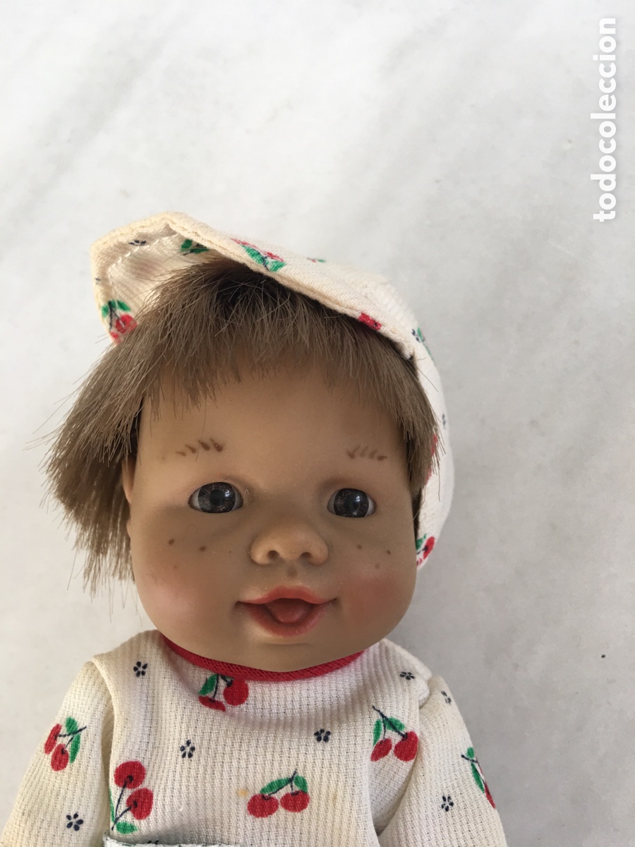 Mu&ntilde;ecas espa&ntilde;olas modernas: Bonito mu&ntilde;eco Llorens conjunt&oacute; cerezas - Foto 2