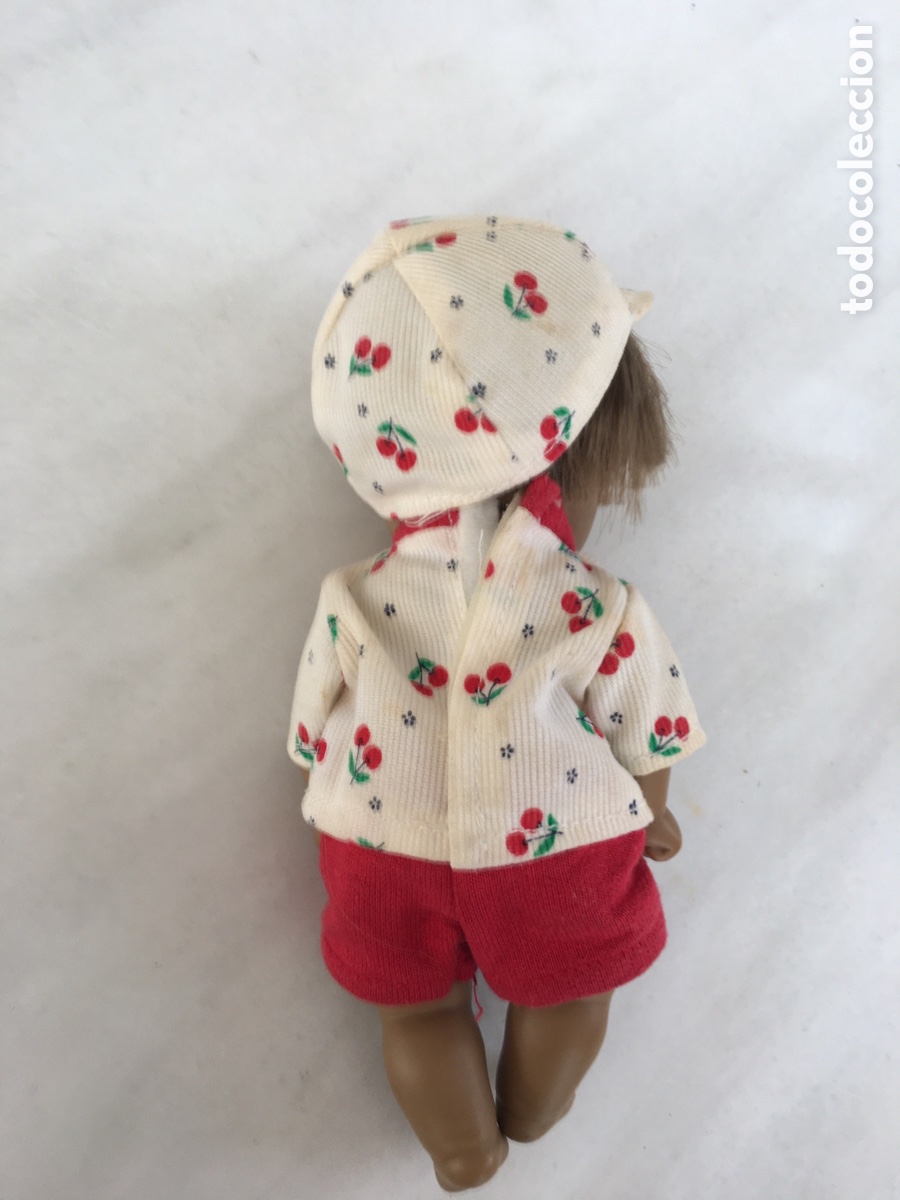 Mu&ntilde;ecas espa&ntilde;olas modernas: Bonito mu&ntilde;eco Llorens conjunt&oacute; cerezas - Foto 3