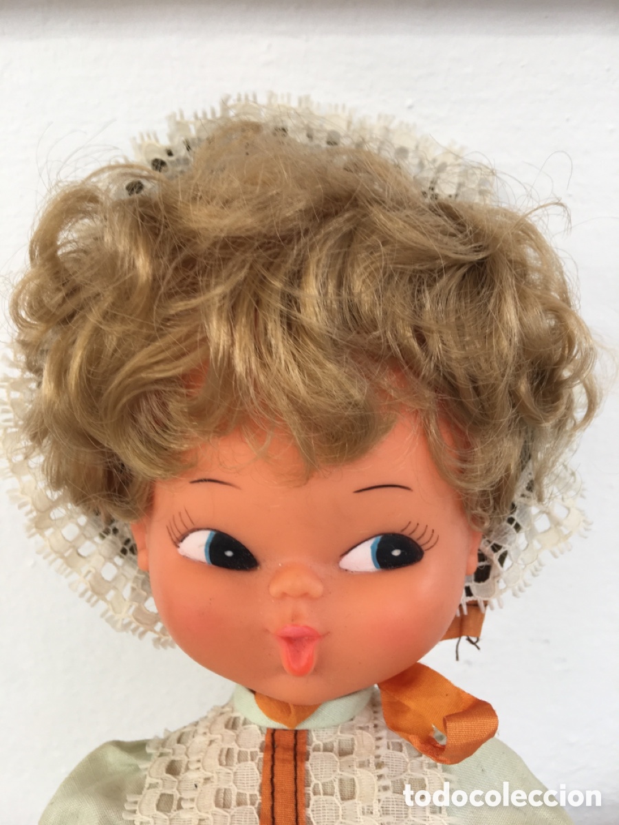 Mu&ntilde;ecas espa&ntilde;olas modernas: Mu&ntilde;eca Antigua con vestido y gorro - Foto 2