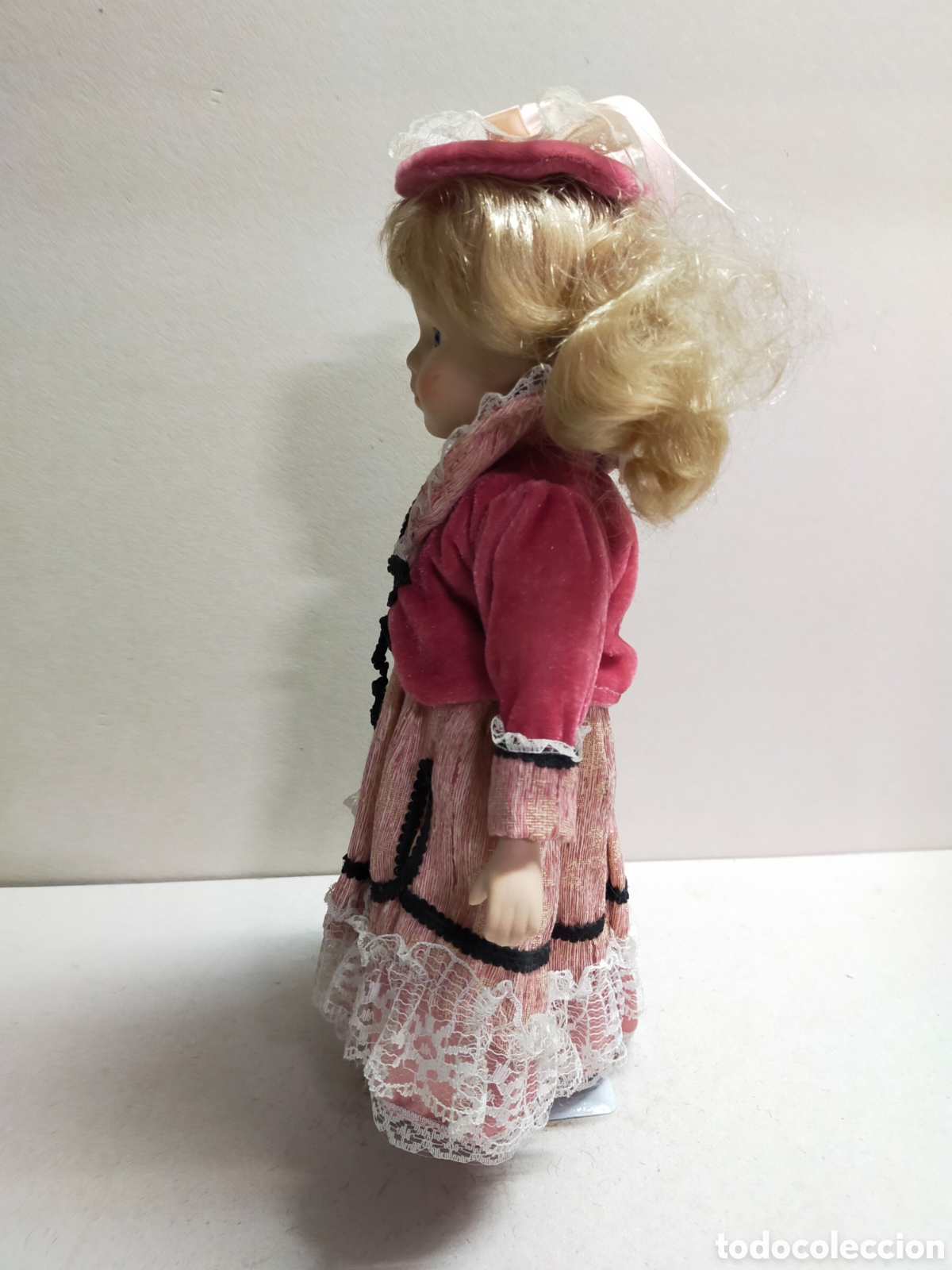 Mu&ntilde;ecas espa&ntilde;olas modernas: MU&Ntilde;ECA DE PORCELANA EN SOPORTE. - Foto 4