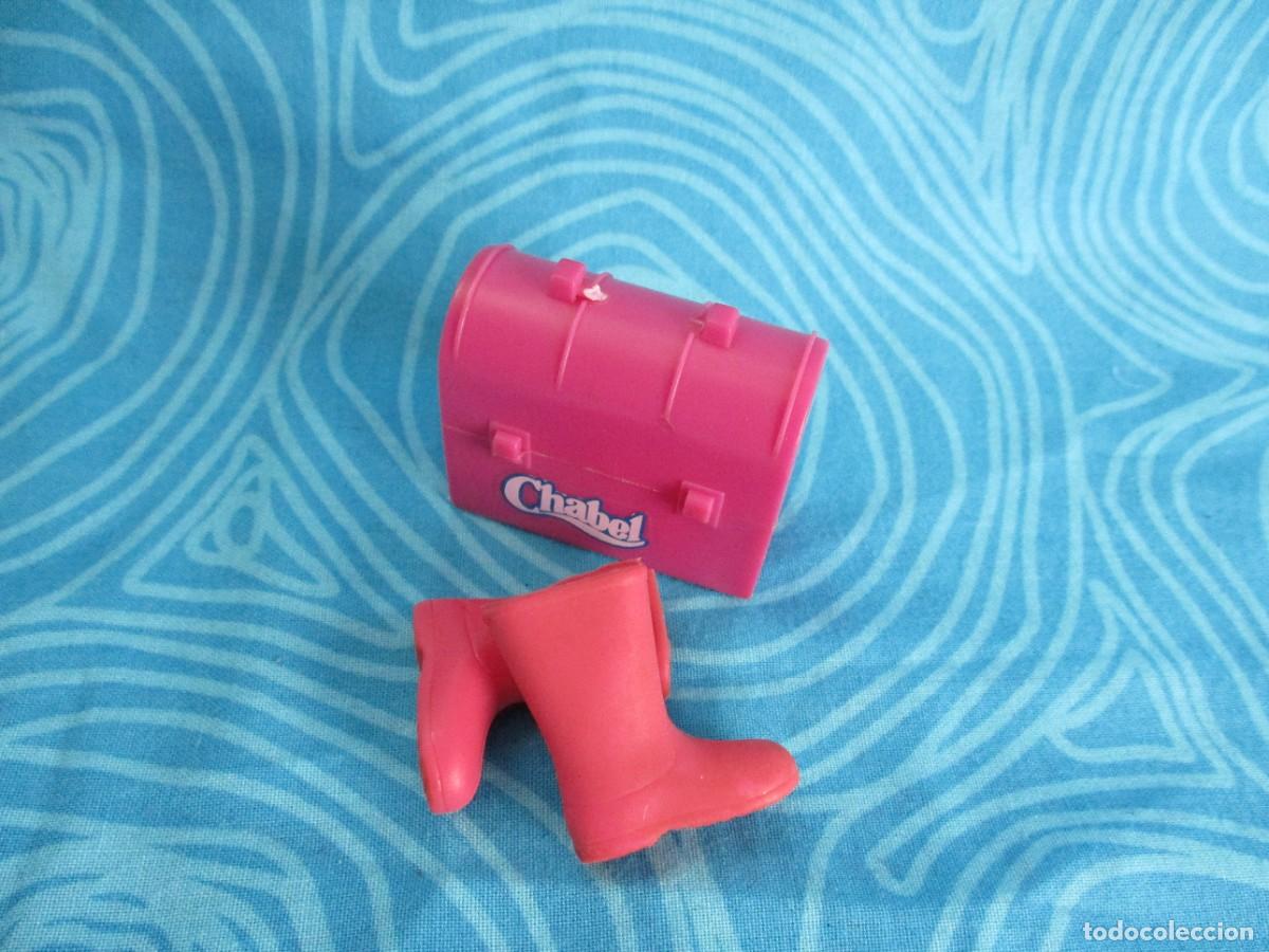 Mu&ntilde;ecas espa&ntilde;olas modernas: CHABEL,BOTAS CONJUNTO LLUVIA ROSA - Foto 2