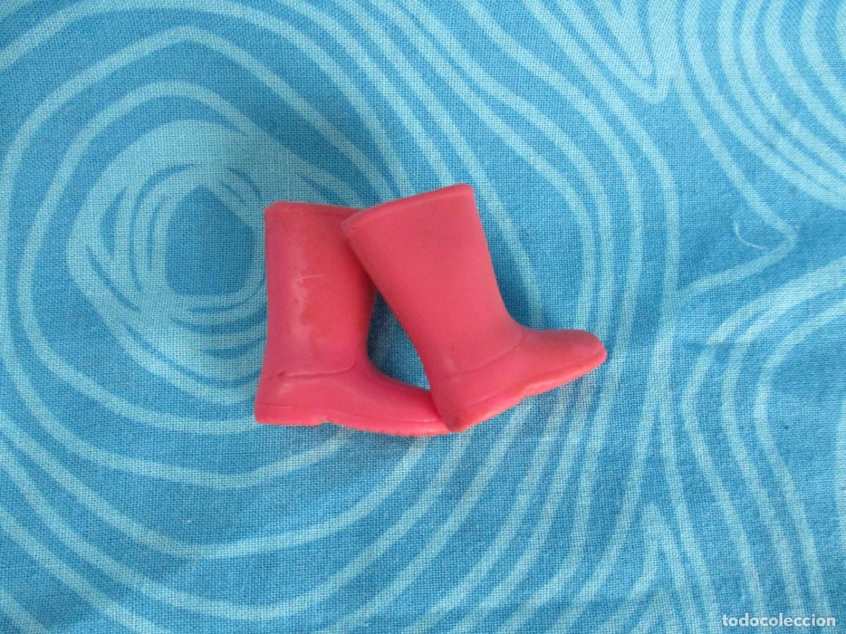Mu&ntilde;ecas espa&ntilde;olas modernas: CHABEL,BOTAS CONJUNTO LLUVIA ROSA - Foto 11