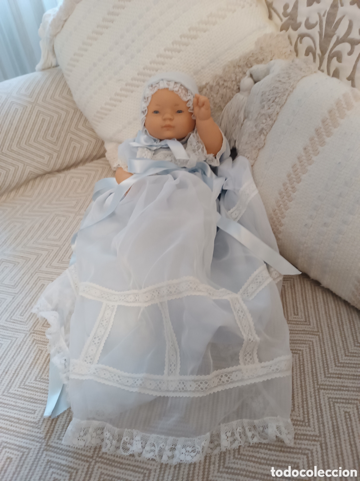 Mu&ntilde;ecas espa&ntilde;olas modernas: Mu&ntilde;eca beb&eacute; traje bautizo. As&iacute; - Foto 1