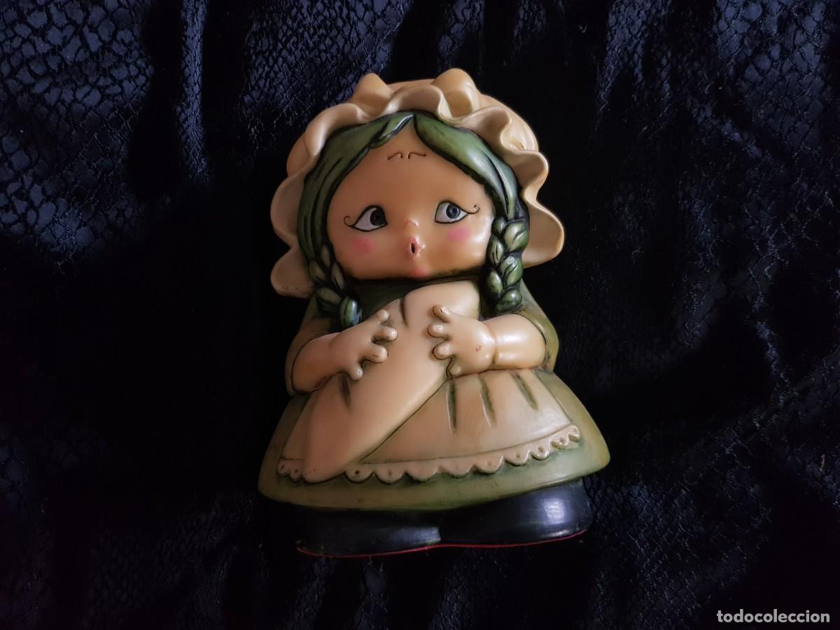 Mu&ntilde;ecas espa&ntilde;olas modernas: Mu&ntilde;eca a&ntilde;os 80 &iquest;Hucha? - Foto 1