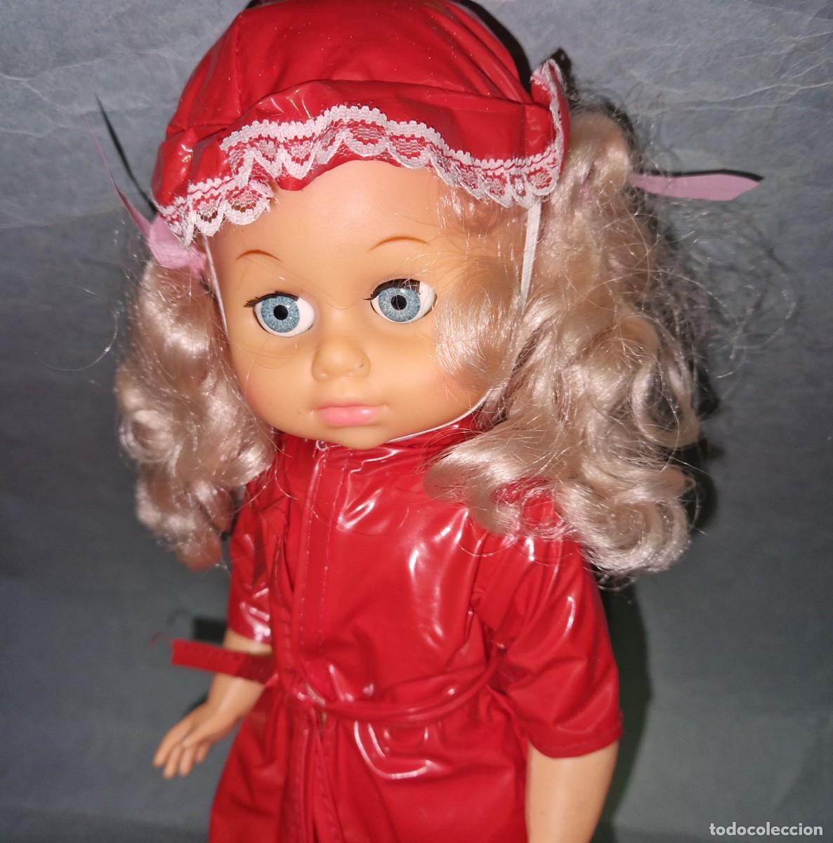 Mu&ntilde;ecas espa&ntilde;olas modernas: MU&Ntilde;ECA CON CHUBASQUERO - Foto 2