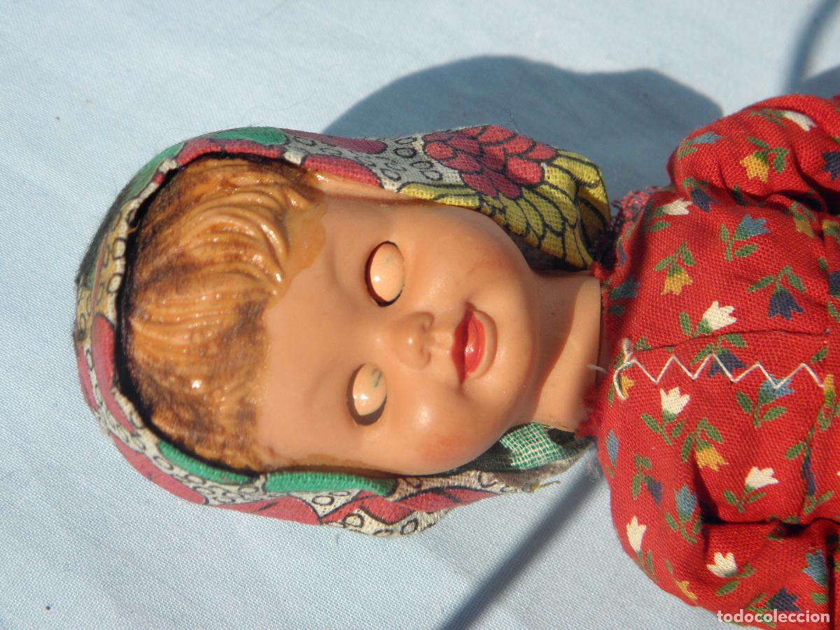 Mu&ntilde;ecas espa&ntilde;olas modernas: Antigua mu&ntilde;eca regional portuguesa de celuloide - Foto 4