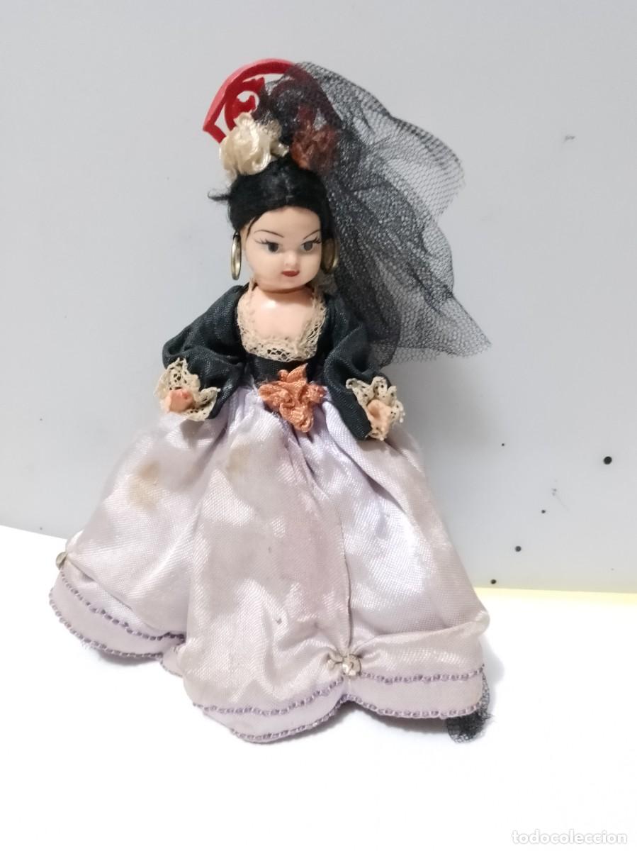 Mu&ntilde;ecas espa&ntilde;olas modernas: Mu&ntilde;eca y mu&ntilde;eco con traje regional - Foto 2