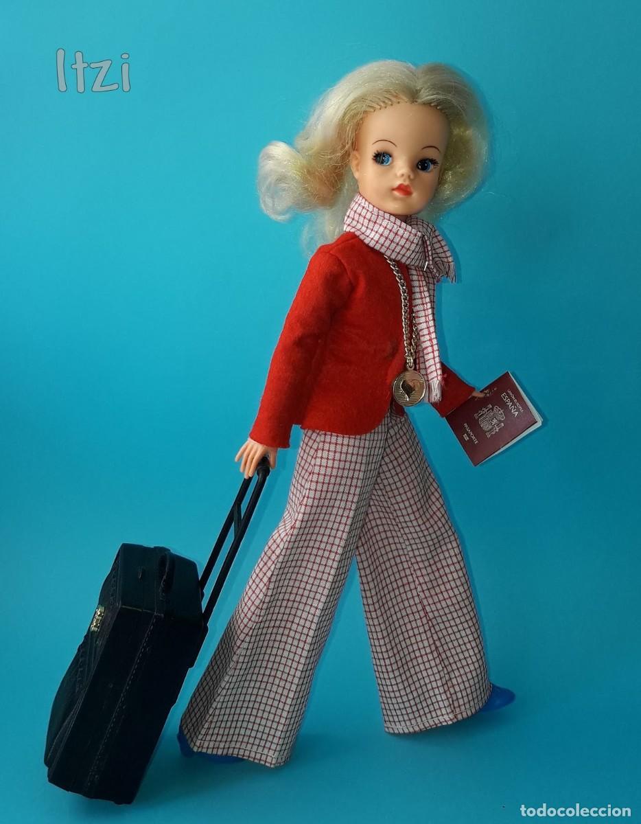 Mu&ntilde;ecas espa&ntilde;olas modernas: PANTALON Y BUFANDA SINDY VIAJE - Foto 2
