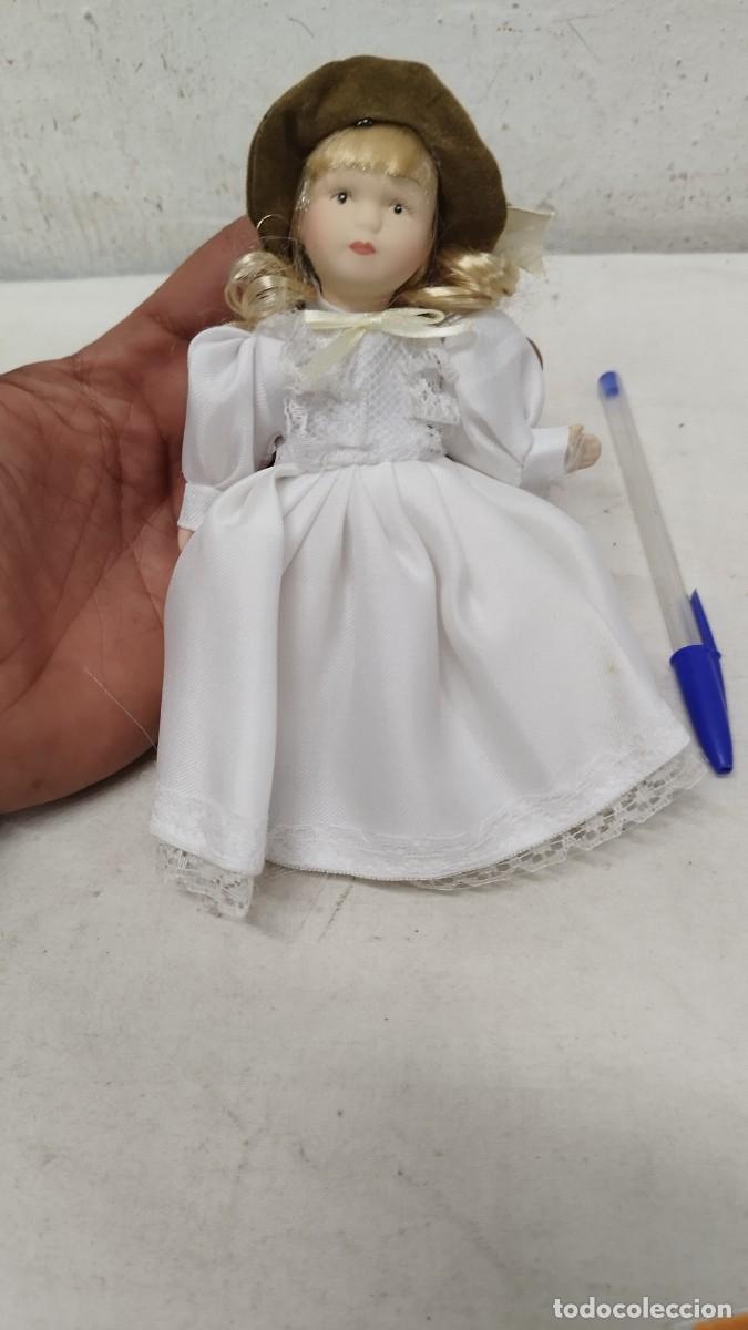 Mu&ntilde;ecas espa&ntilde;olas modernas: Antigua mu&ntilde;eca de porcelana - Foto 1