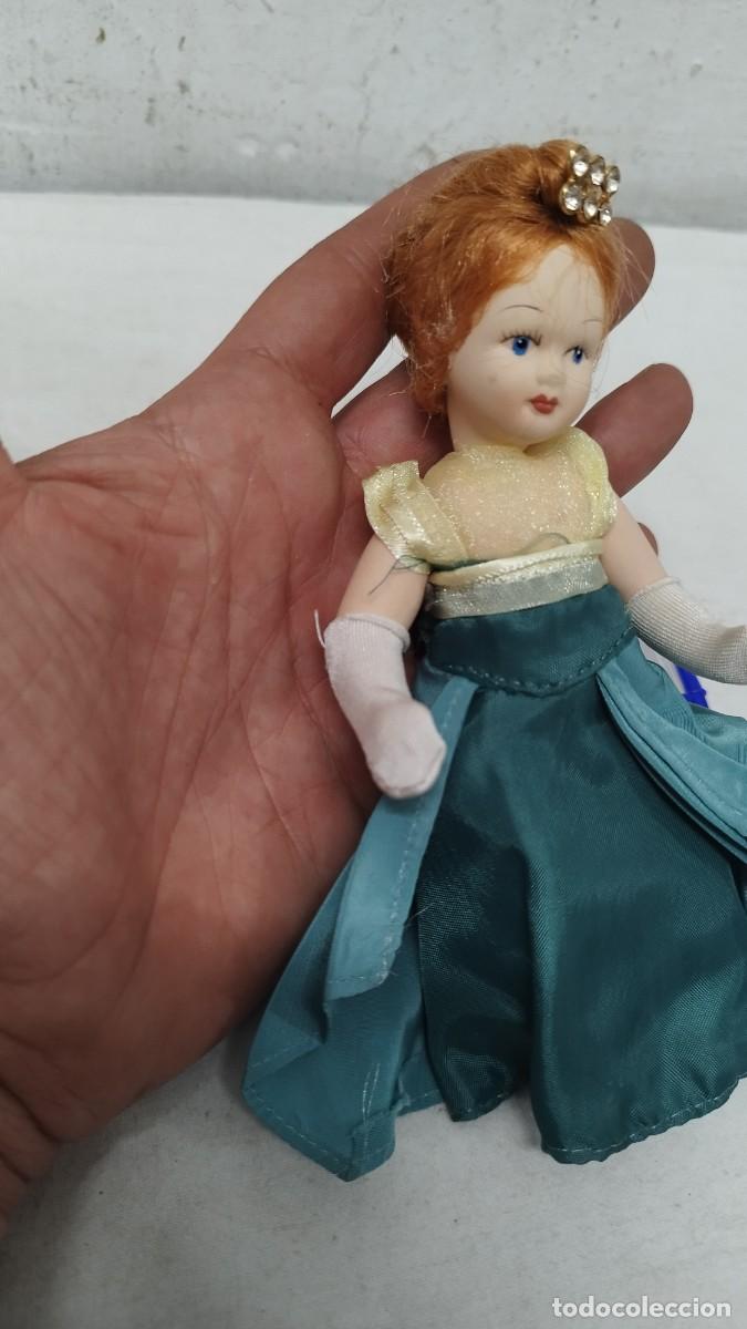 Mu&ntilde;ecas espa&ntilde;olas modernas: Antigua mu&ntilde;eca de porcelana - Foto 2