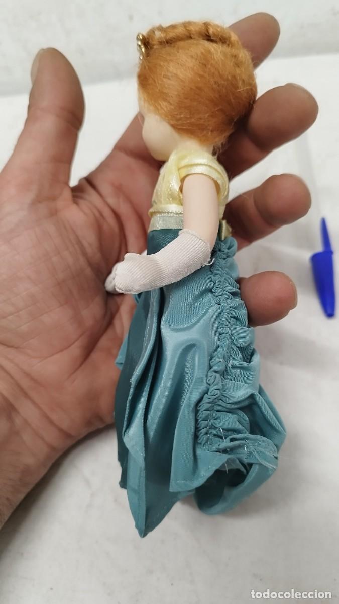 Mu&ntilde;ecas espa&ntilde;olas modernas: Antigua mu&ntilde;eca de porcelana - Foto 3