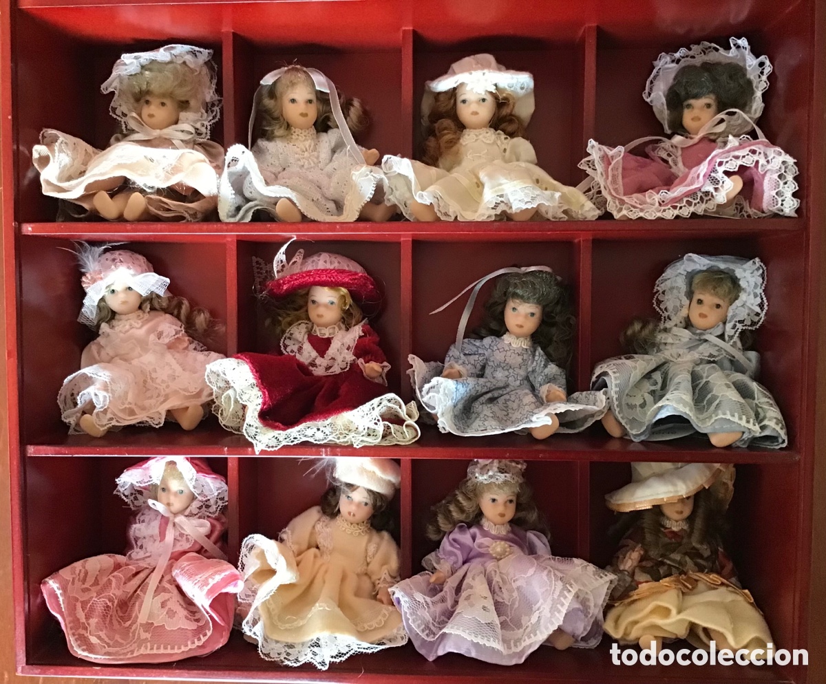 Mu&ntilde;ecas espa&ntilde;olas modernas: VITRINA COMPLETA CON MU&Ntilde;ECAS DE COLECCI&Oacute;N - Foto 2