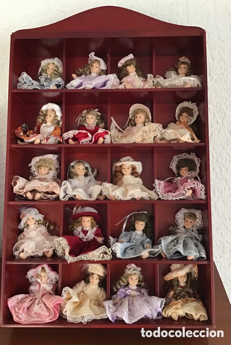 Mu&ntilde;ecas espa&ntilde;olas modernas: VITRINA COMPLETA CON MU&Ntilde;ECAS DE COLECCI&Oacute;N - Foto 1
