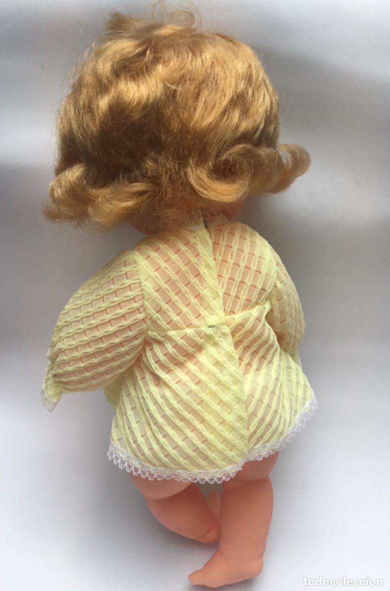 Mu&ntilde;ecas espa&ntilde;olas modernas: Mu&ntilde;eca Kira de Farita con caja - Foto 6