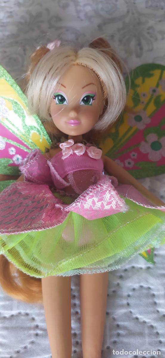 Mu&ntilde;ecas espa&ntilde;olas modernas: MU&Ntilde;ECA WINX FLORA BELIEVIX RAINBOW - Foto 2