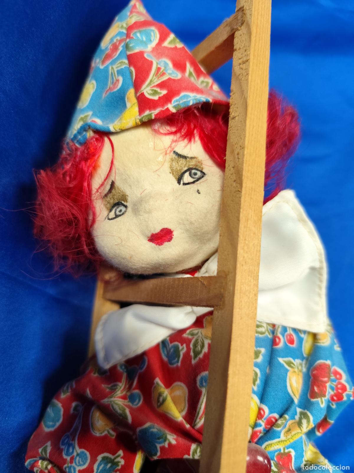 Mu&ntilde;ecas espa&ntilde;olas modernas: MU&Ntilde;ECA MARCA ESPA&Ntilde;OLA PAYASO CON ESCALERA - Foto 1