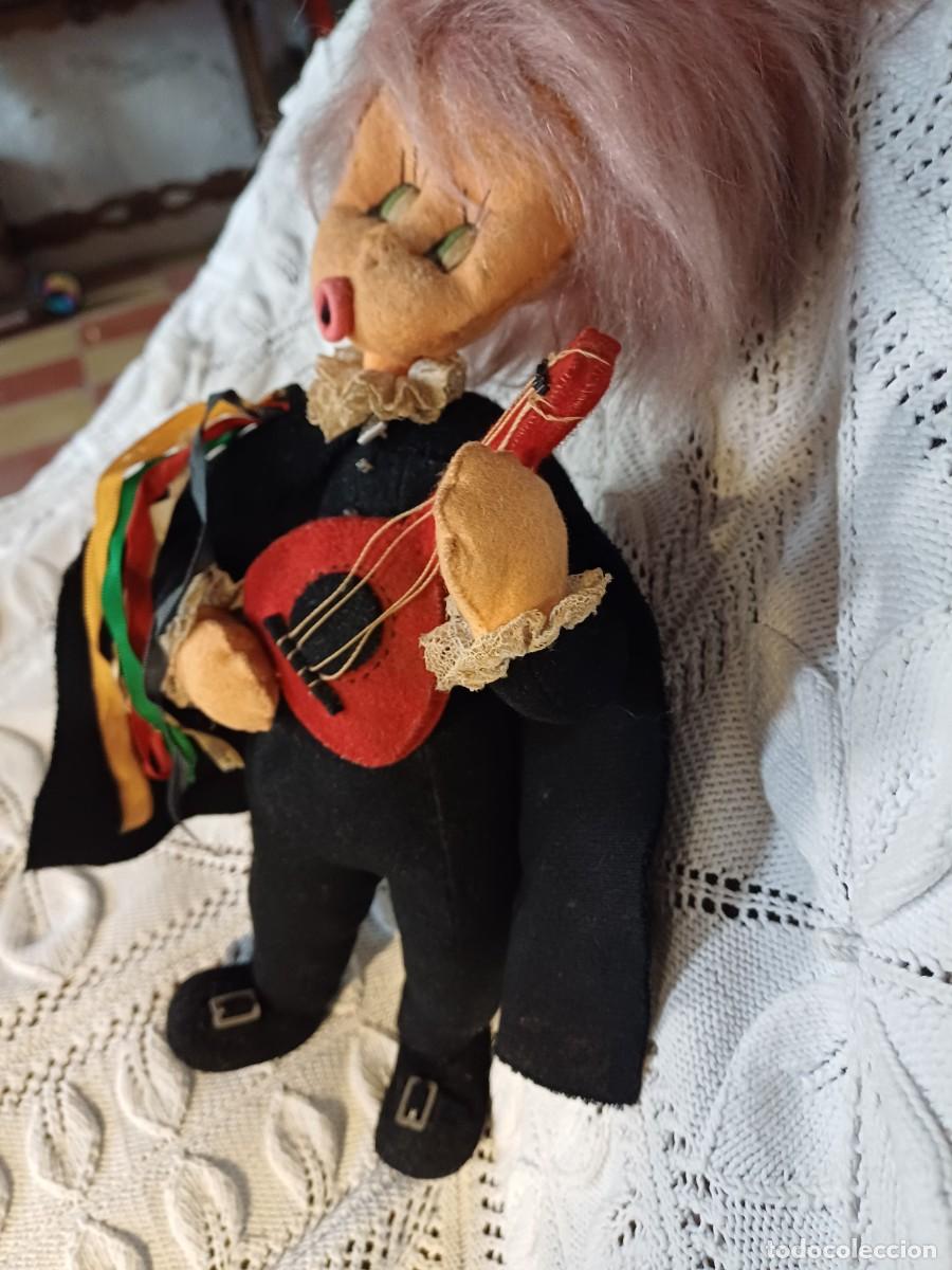 Mu&ntilde;ecas espa&ntilde;olas modernas: Mu&ntilde;eca de fieltro y alambre. Tuno - Foto 3