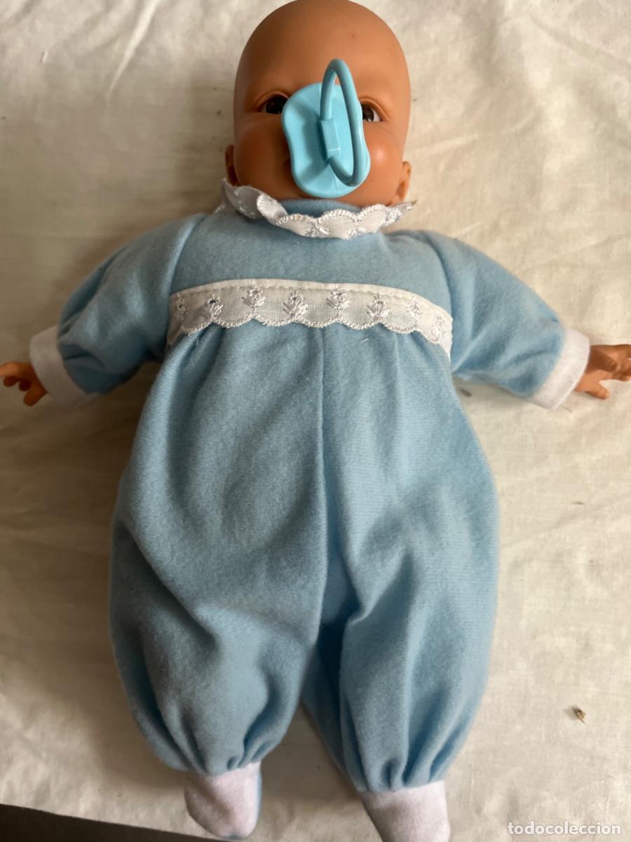 Mu&ntilde;ecas espa&ntilde;olas modernas: Mu&ntilde;eco de bb con vestido azul - Foto 1