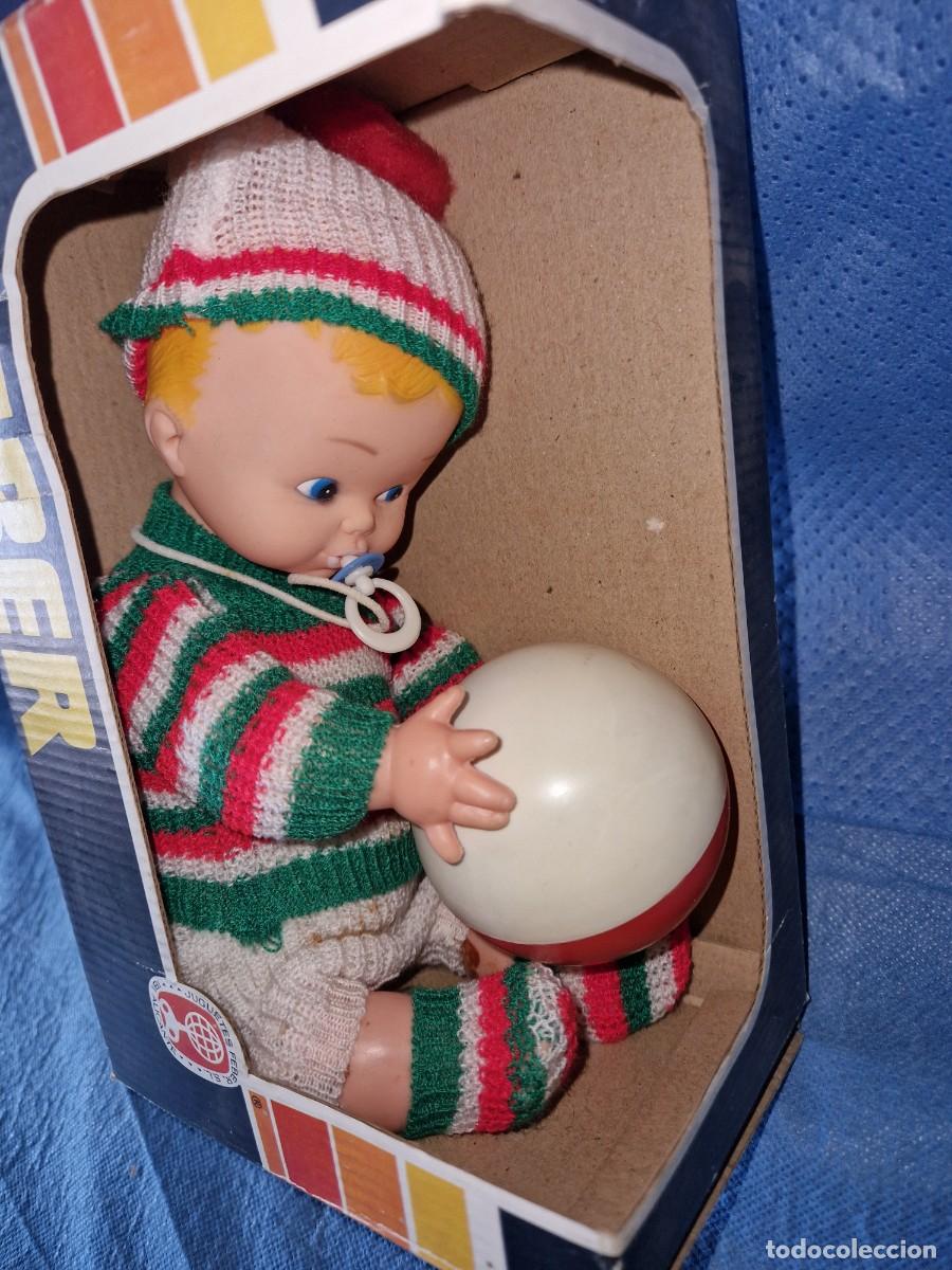 Poup&eacute;es Espagnoles Modernes: MU&Ntilde;ECO CON BALON DE FEBER MECANISMO A RESORTE