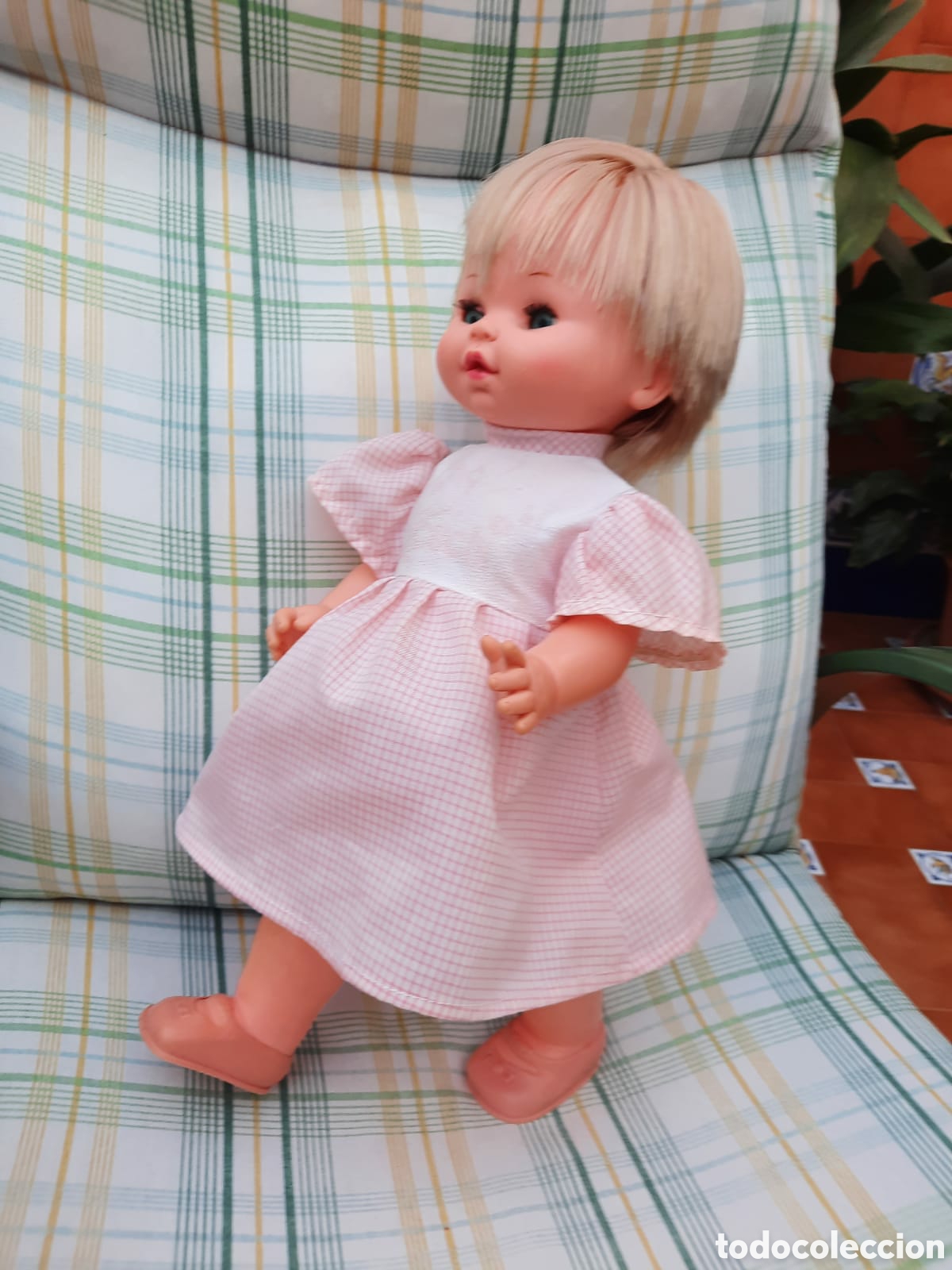 Mu&ntilde;ecas espa&ntilde;olas modernas: MU&Ntilde;ECA CUCHI DE LA MARCA BB, ANTIGUA &iquest;ANDADORA? - Foto 1