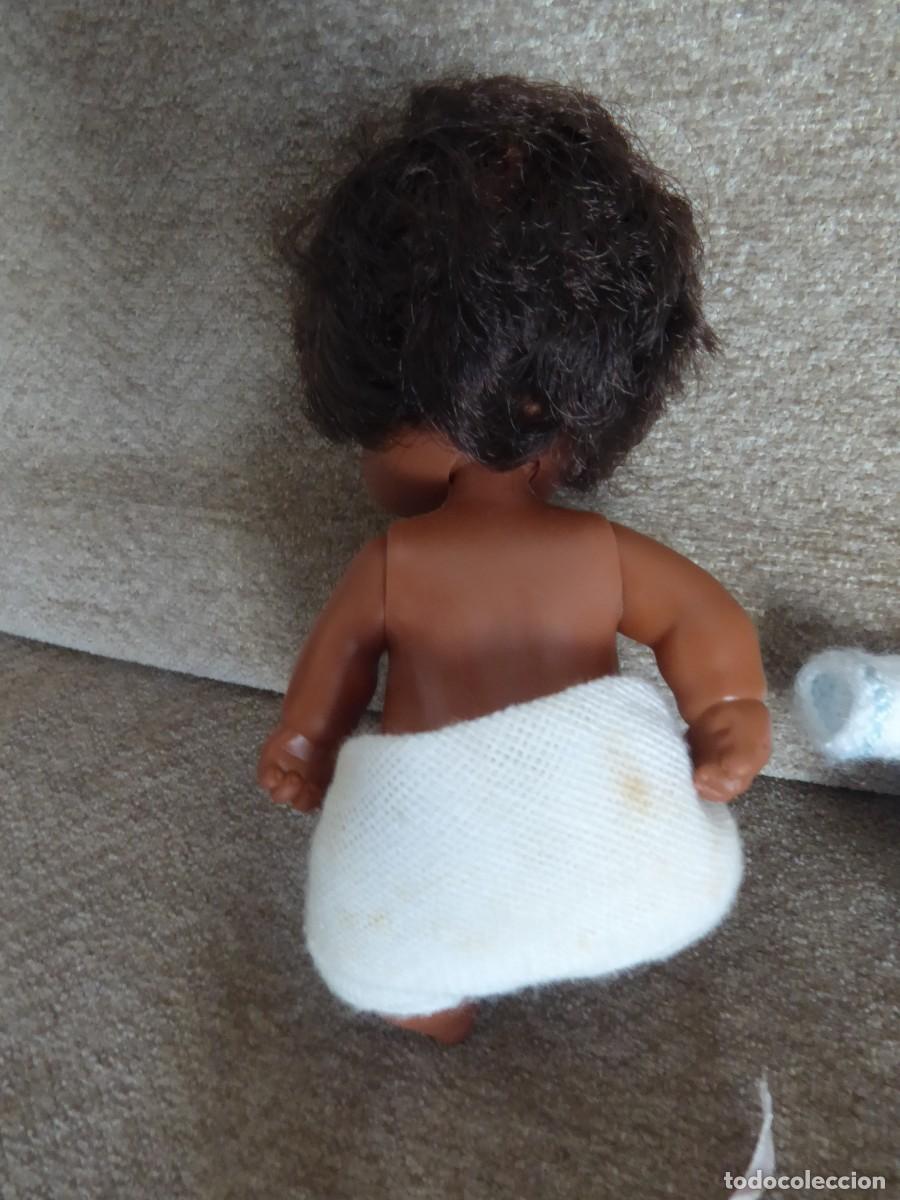 Mu&ntilde;ecas espa&ntilde;olas modernas: Mu&ntilde;eca barriguitas negra con cuna - Foto 7