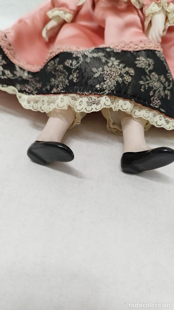 Mu&ntilde;ecas espa&ntilde;olas modernas: Antigua mu&ntilde;eca de porcelana - Foto 2