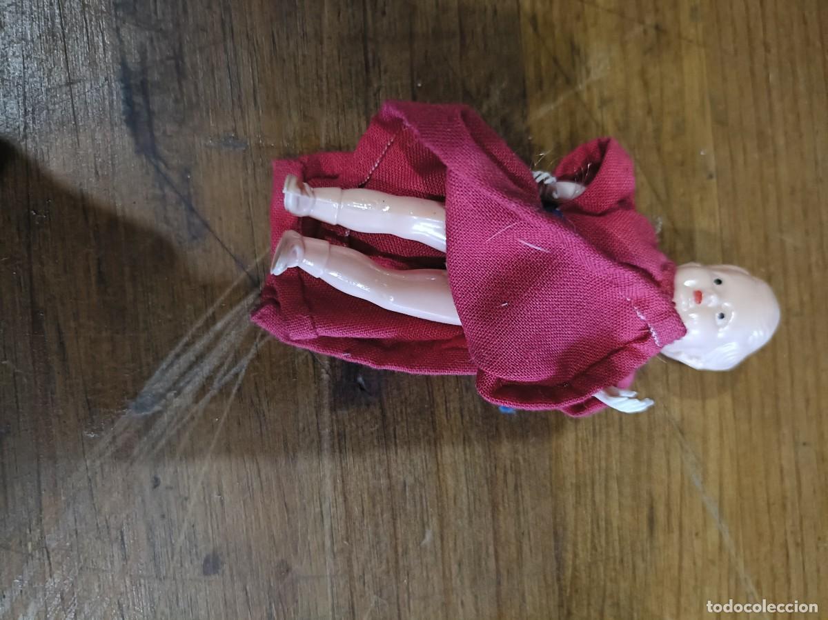 Mu&ntilde;ecas espa&ntilde;olas modernas: PEQUE&Ntilde;A MU&Ntilde;ECA MU&Ntilde;ECO CELULOIDE PL&Aacute;STICO TAMA&Ntilde;O - Foto 2