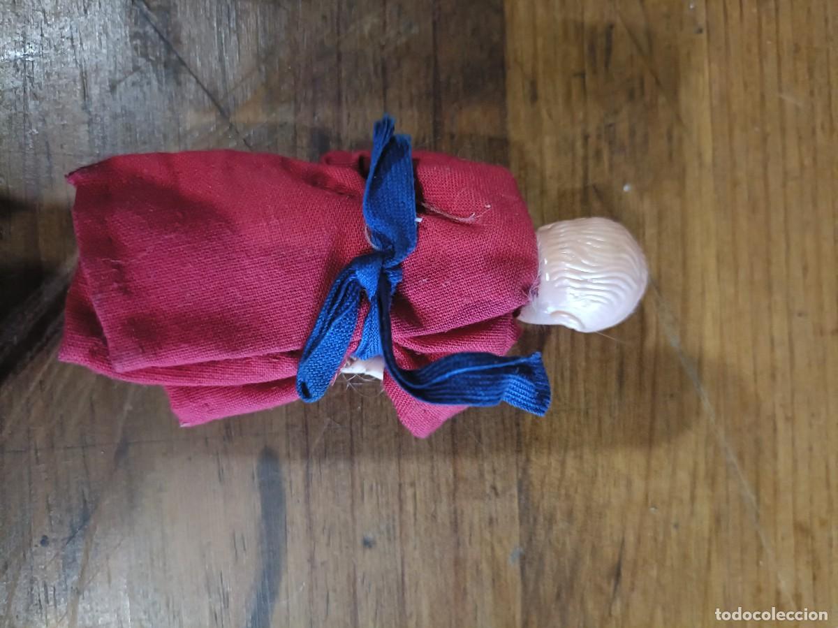Mu&ntilde;ecas espa&ntilde;olas modernas: PEQUE&Ntilde;A MU&Ntilde;ECA MU&Ntilde;ECO CELULOIDE PL&Aacute;STICO TAMA&Ntilde;O - Foto 3
