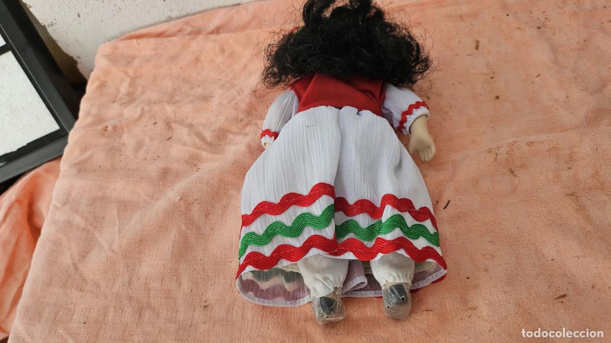 Mu&ntilde;ecas espa&ntilde;olas modernas: mu&ntilde;eca de porcelana traje tipico - Foto 3
