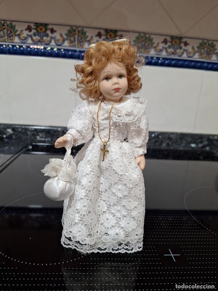 Mu&ntilde;ecas espa&ntilde;olas modernas: Peque&ntilde;a mu&ntilde;eca de comuni&oacute;n. - Foto 1