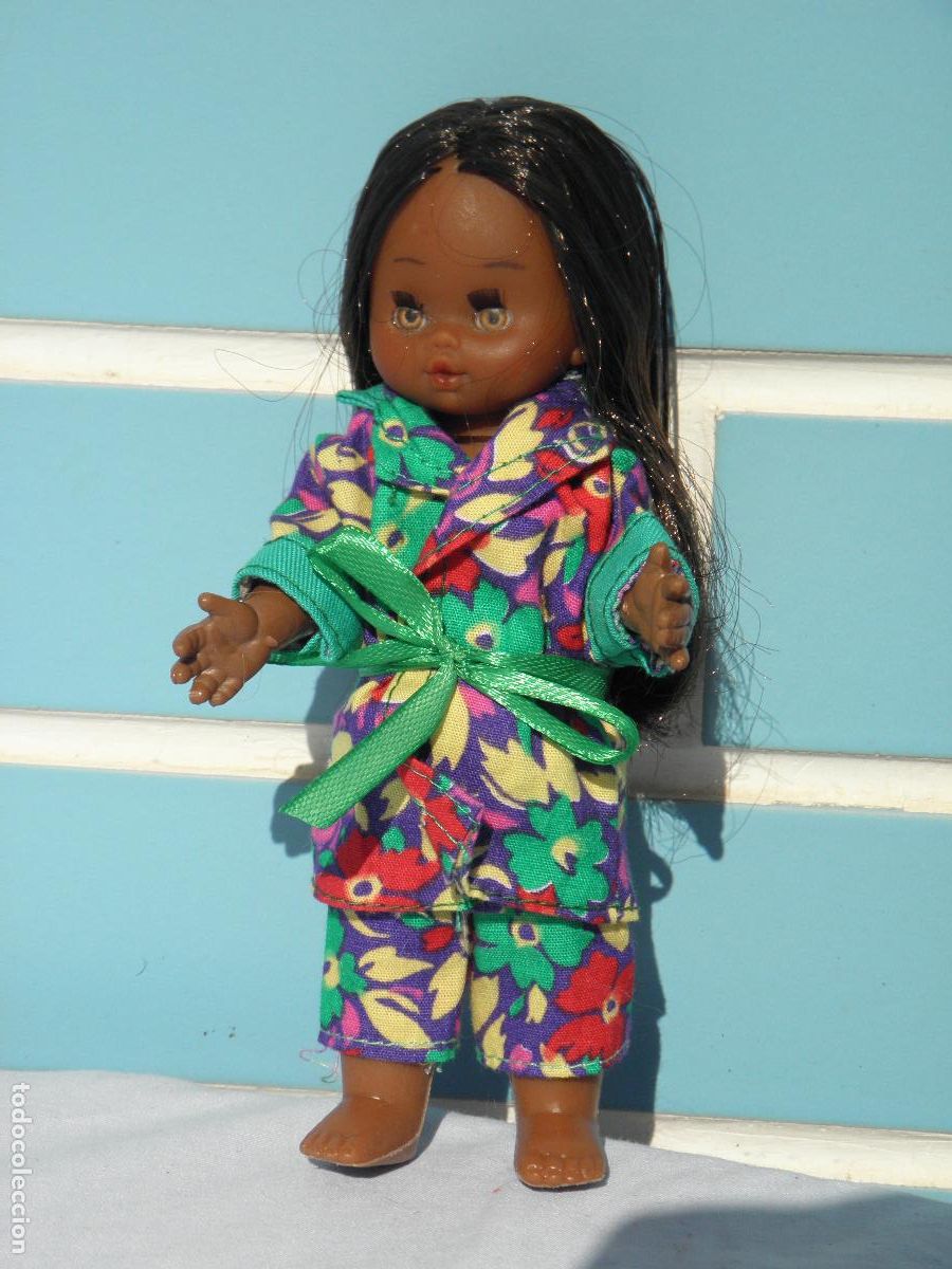 Mu&ntilde;ecas Espa&ntilde;olas Modernas: Antigua mu&ntilde;eca Alina negra de B.b.