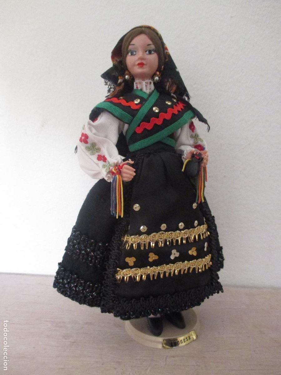 Mu&ntilde;ecas espa&ntilde;olas modernas: LEONESA. MARAGATA. MU&Ntilde;ECA BEIBI. LE&Oacute;N. COSERVADA. - Foto 1