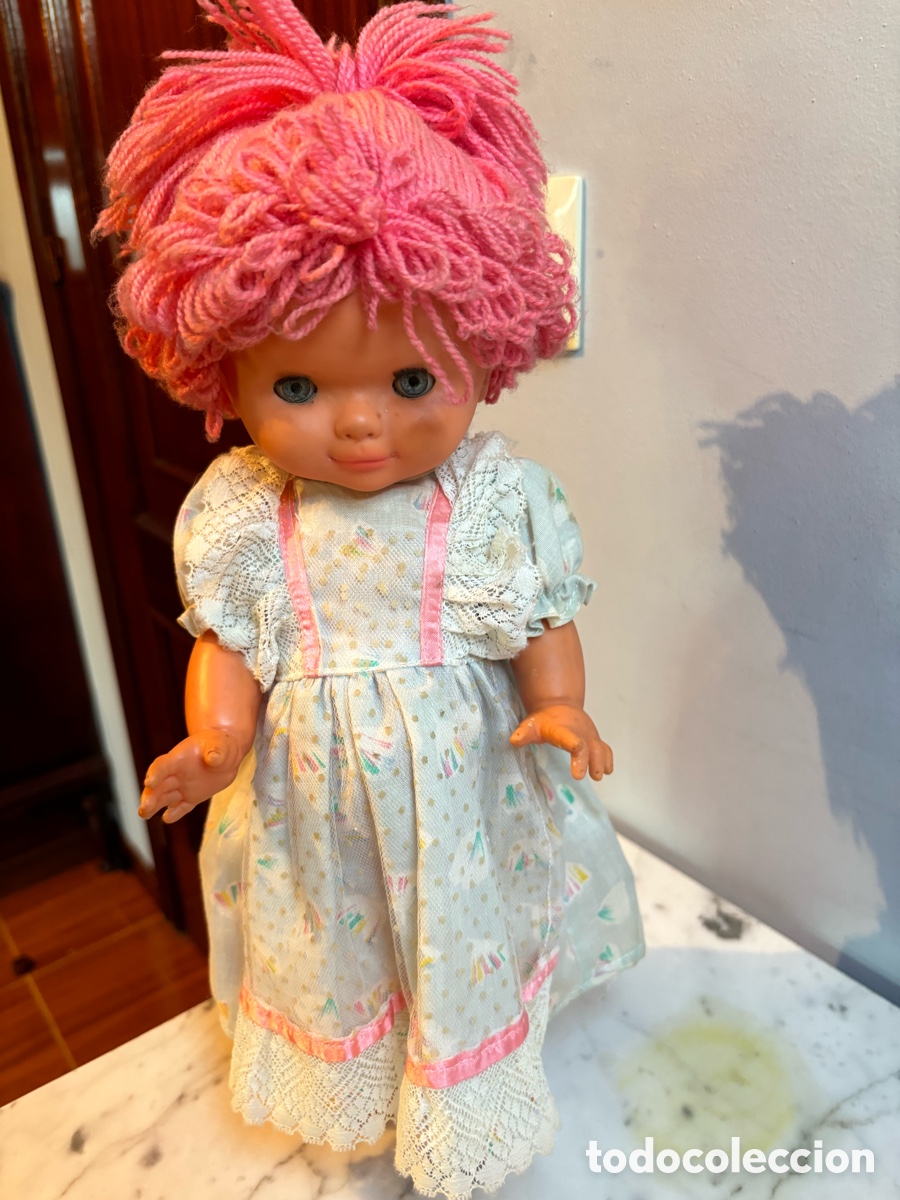 Mu&ntilde;ecas espa&ntilde;olas modernas: Mu&ntilde;eca Mayra BB pelo rosa lana - Foto 1