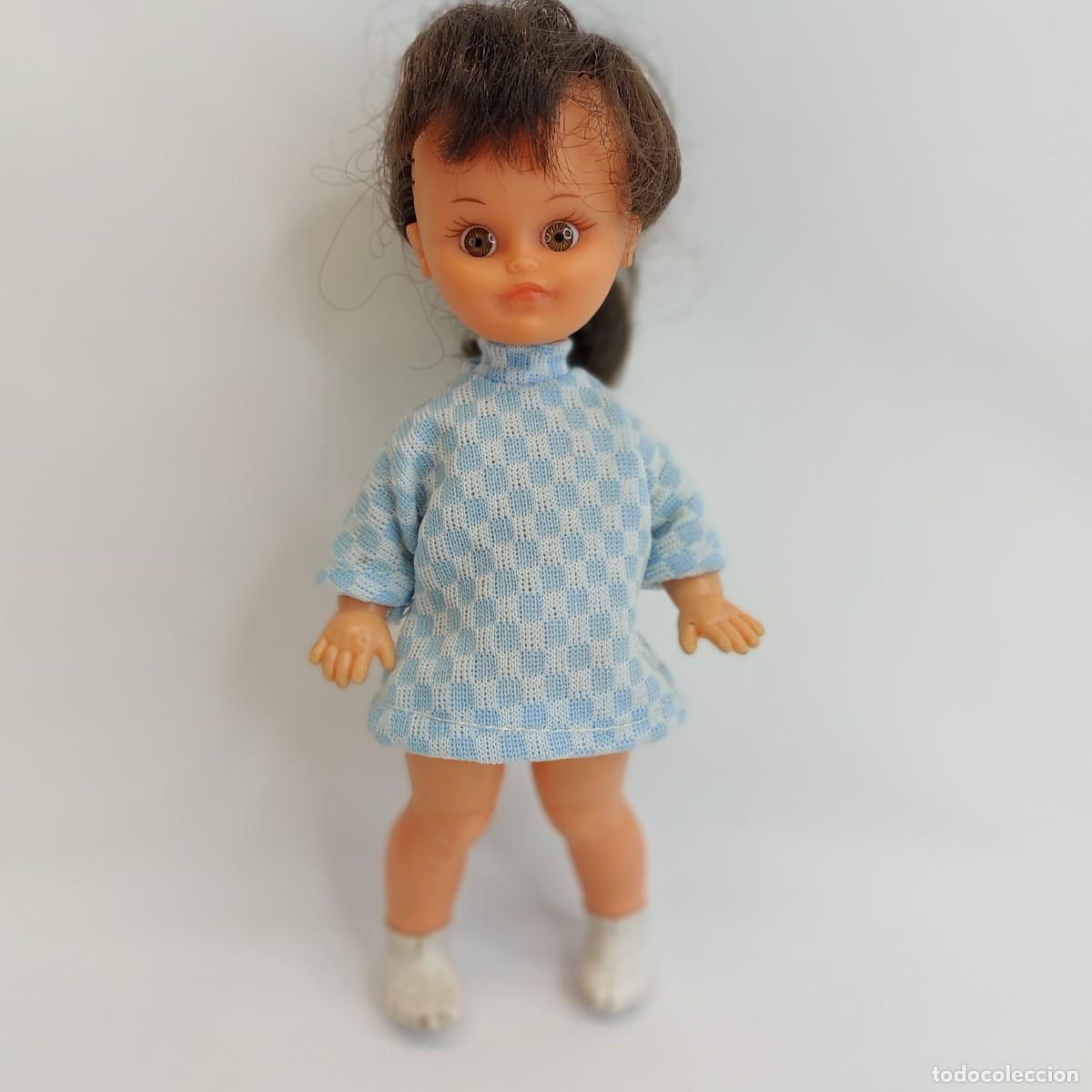 Mu&ntilde;ecas espa&ntilde;olas modernas: MU&Ntilde;ECA CON VESTIDO DE JESMAR, MIDE 18cm. - Foto 1