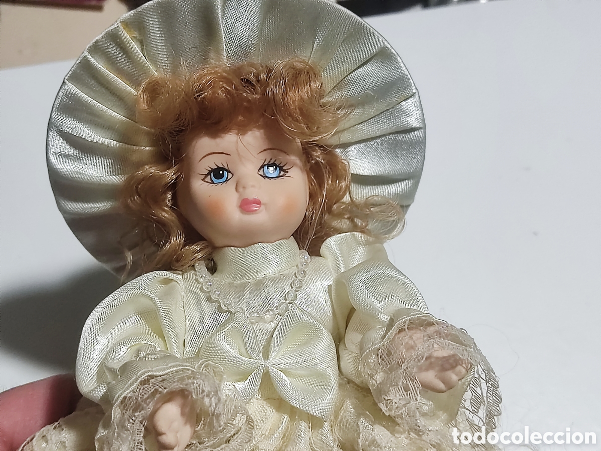 Mu&ntilde;ecas espa&ntilde;olas modernas: Mu&ntilde;eca de porcelana con m&uacute;sica funciona - Foto 2