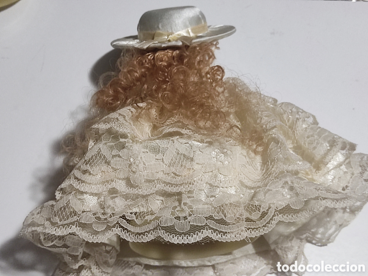 Mu&ntilde;ecas espa&ntilde;olas modernas: Mu&ntilde;eca de porcelana con m&uacute;sica funciona - Foto 4